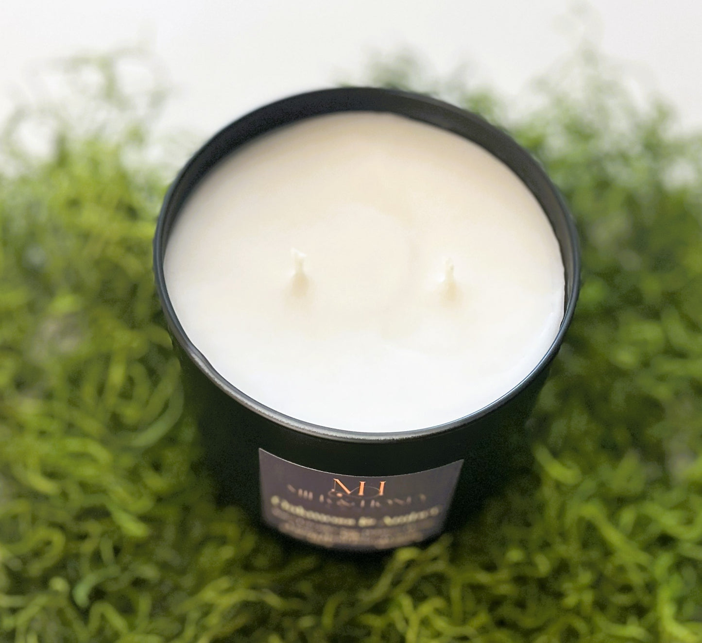 Oakmoss & Amber | Grounding Aromatherapy | 16.5 oz Double-Wick Candle