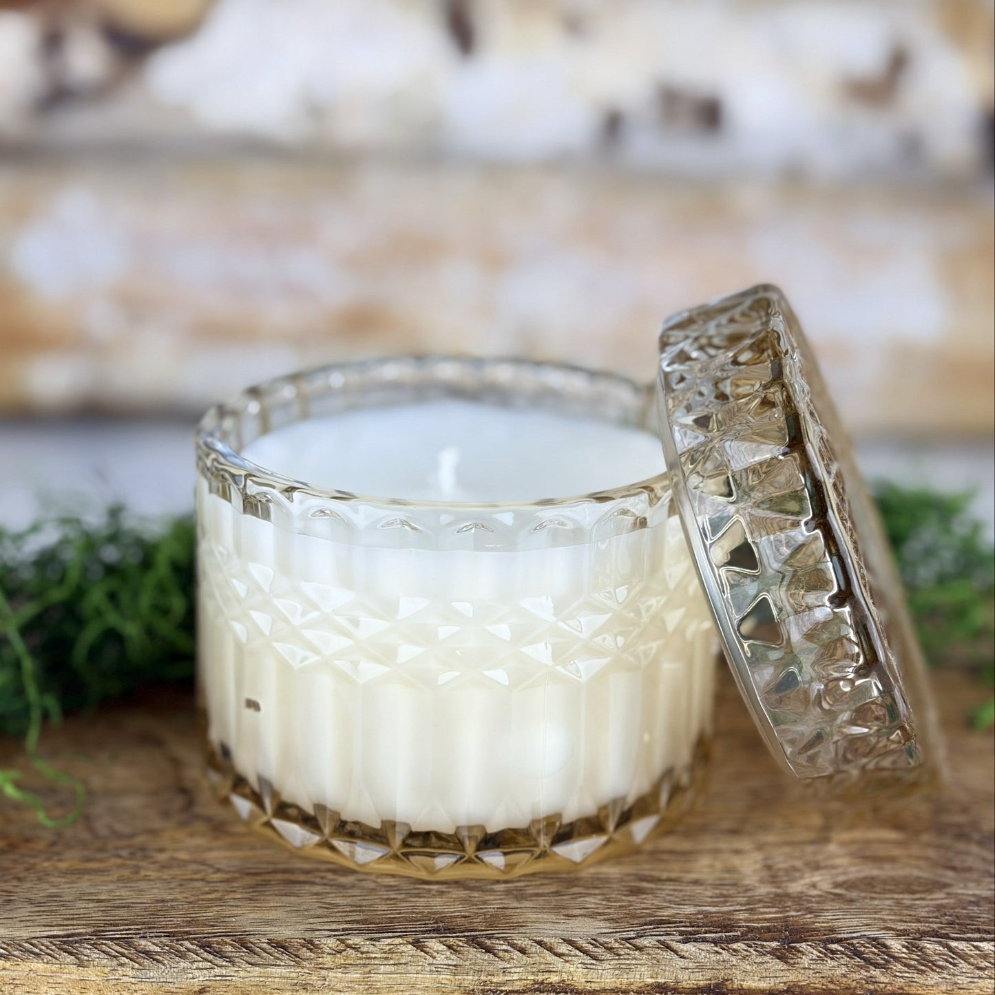 Oakmoss & Amber Luxury Candle | Vintage Glass Vessel | 7oz
