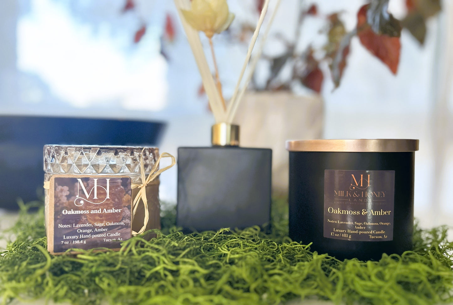 Oakmoss & Amber Luxury Candle in Gorgeous Glass Vessel